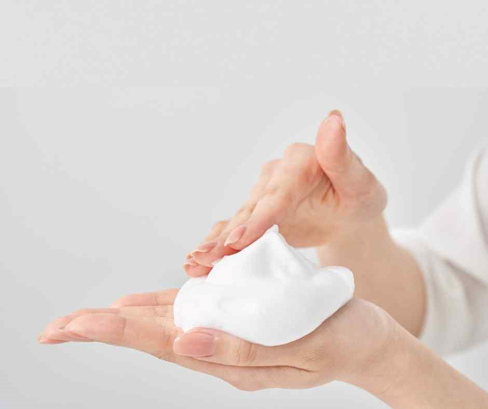 What are surfactants? Professional analysis of SLS, SLES, and amino acid mild formulas [Skincare OEM Perspective]
